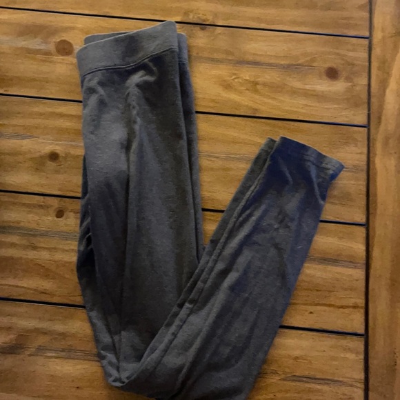 gray Aeropostale leggings